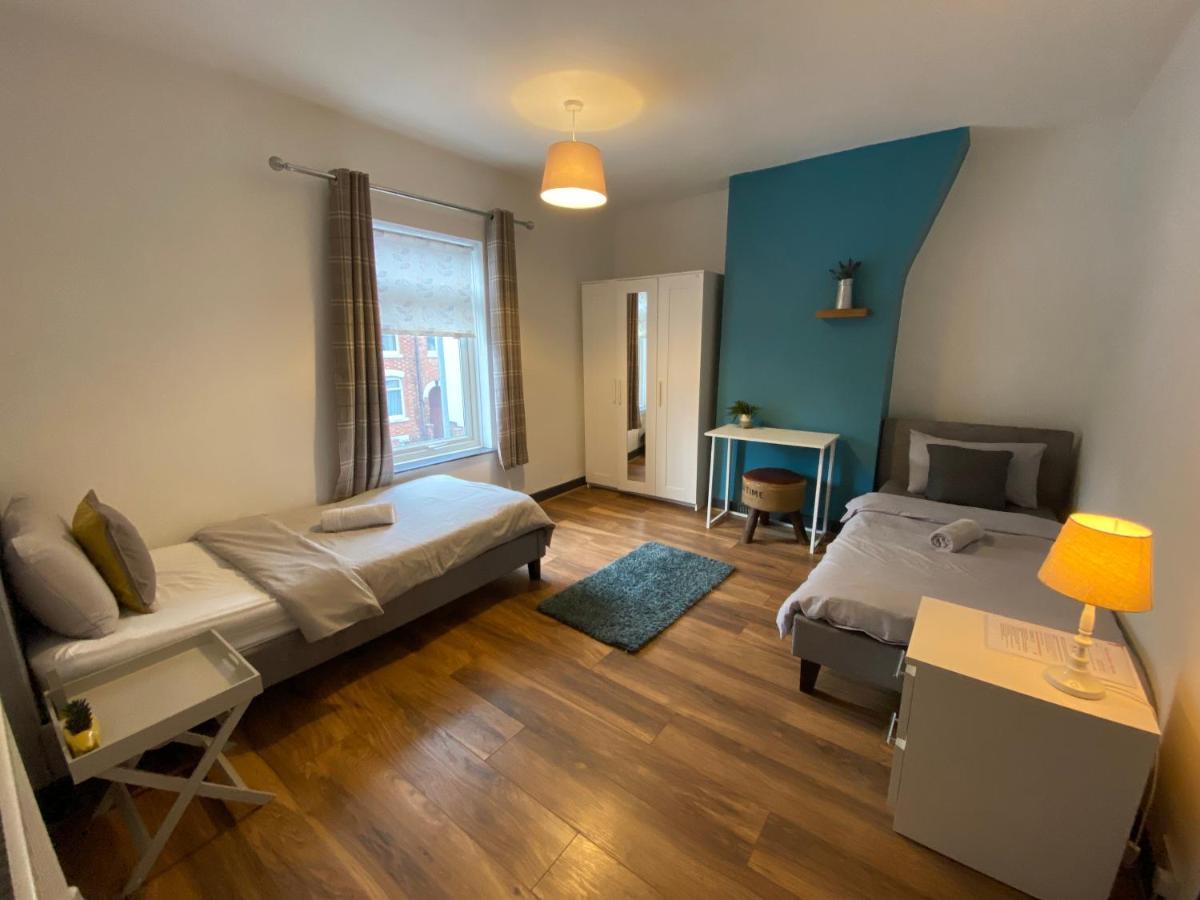 Winstanley House Villa Уелингбъро Екстериор снимка